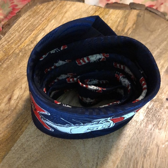 DR SEUSS The Cat In The Hat men’s SILK Tie NEW - Picture 12 of 14
